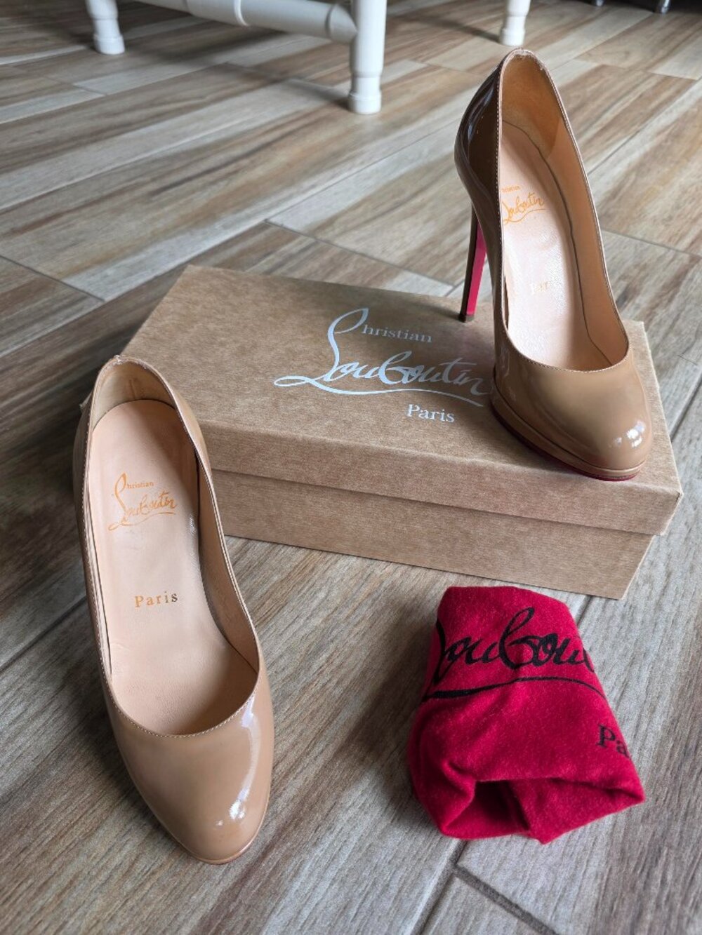 Christian Louboutin New Simple 120 Nude Patent Leather Eur. 34